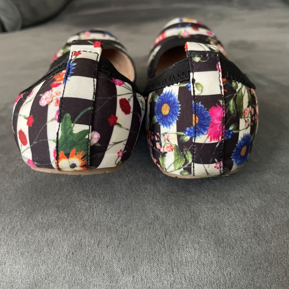 Patterned flats - Picture 3 of 4